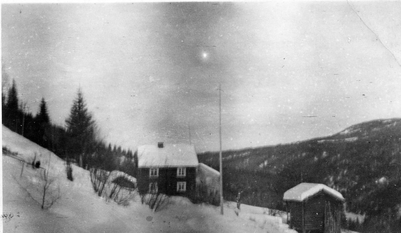 Bilde av Skolmen i dårlig vær