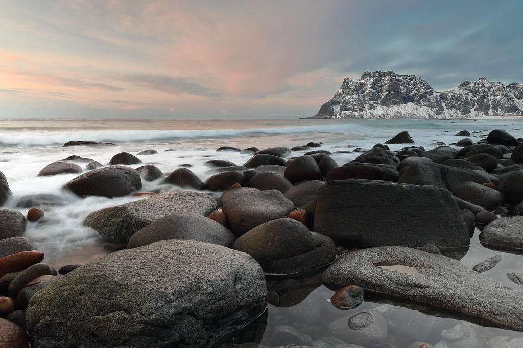Utakleiv beach-NEwards view to mounts lining Steinsfjorden N.shore. Vestvagoya-Nordland fylke-Norway. 0196